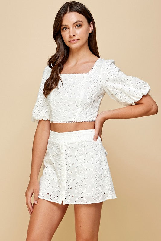 Two-pieces embroidery Top & Shorts Sets