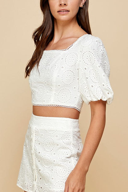 Two-pieces embroidery Top & Shorts Sets