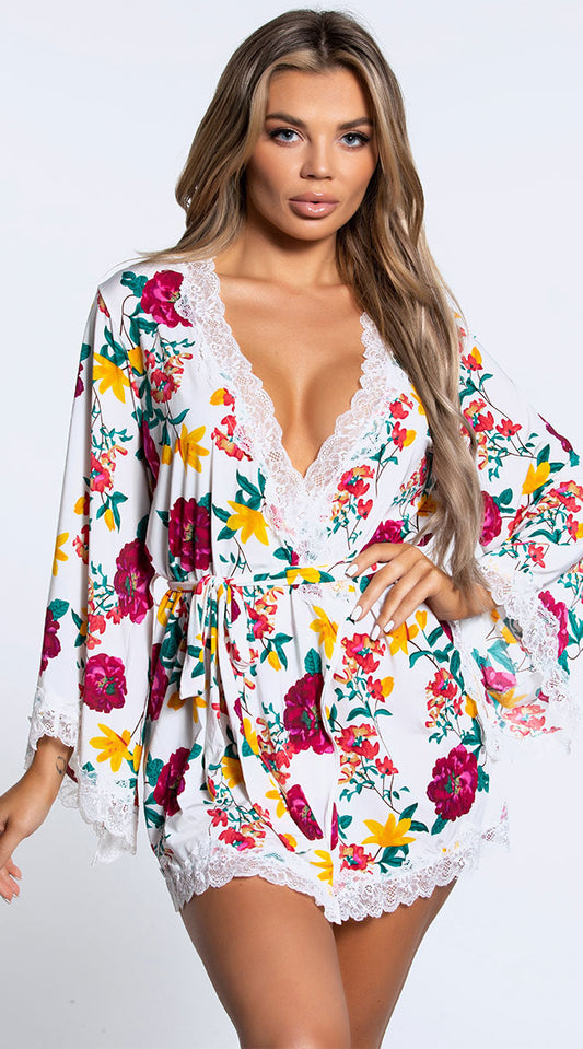 Reina Butterfly Sleeve Lace Robe